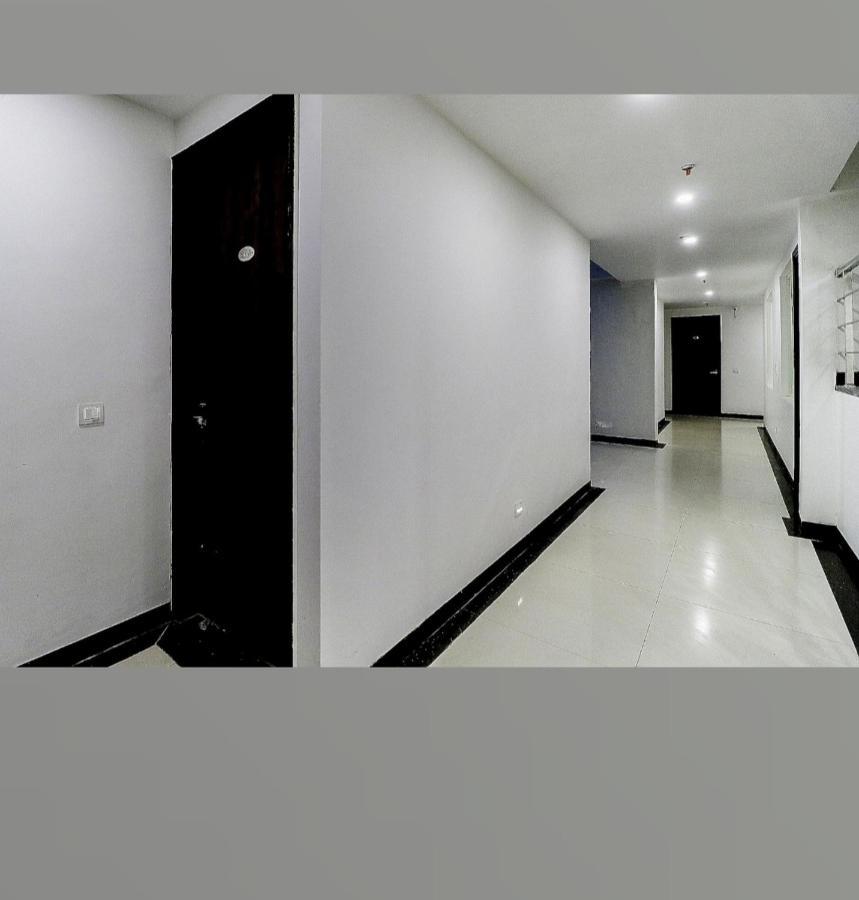 Hotel Almond Zirakpur Exterior foto