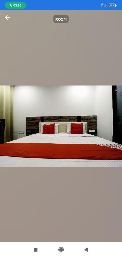 Hotel Almond Zirakpur Exterior foto