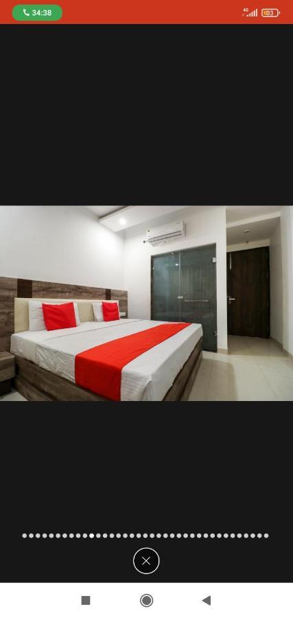 Hotel Almond Zirakpur Exterior foto