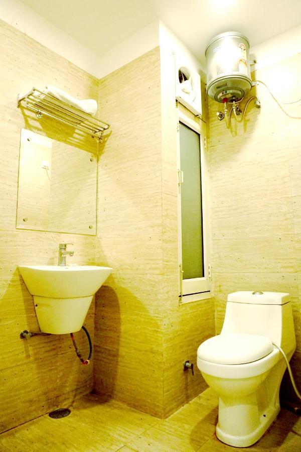Hotel Almond Zirakpur Exterior foto
